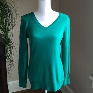 Classic green cashmere sweater